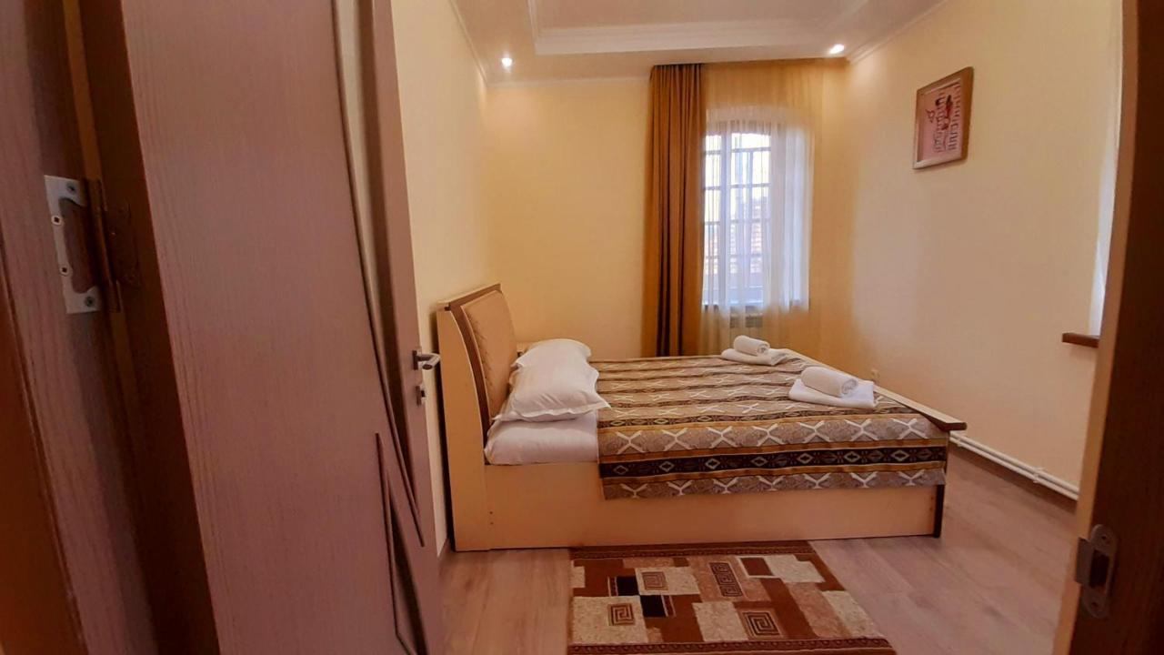 Hotel Dilijan Old Center Buitenkant foto
