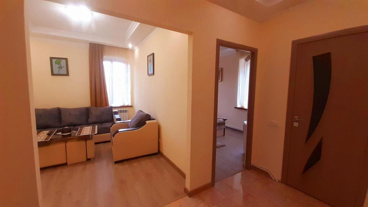 Hotel Dilijan Old Center Buitenkant foto